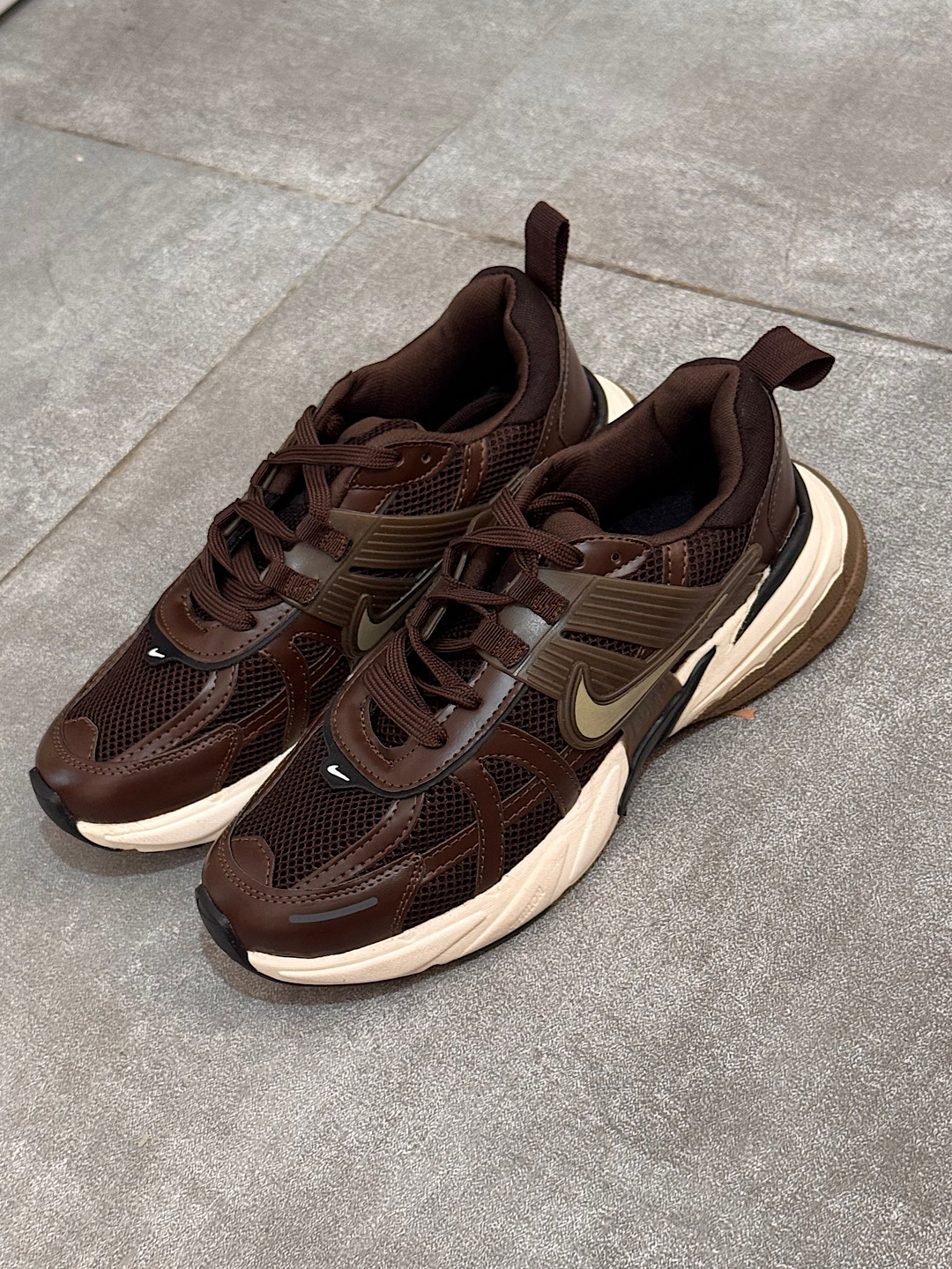 IMG_3868 کتونی نایکV2K - Image 1